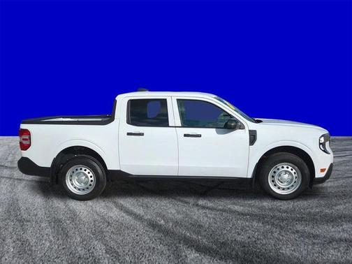 Oxford White 2025 Ford Maverick XL