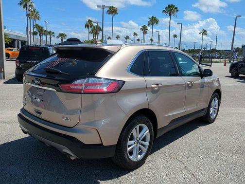 Desert Gold Metallic 2020 Ford Edge SEL