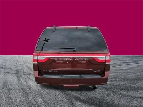 2015 Lincoln Navigator Base