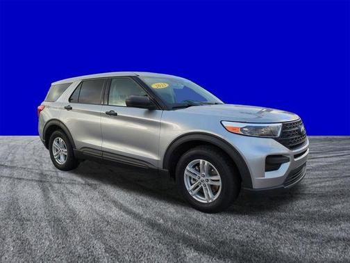 Iconic Silver Metallic 2023 Ford Explorer Base