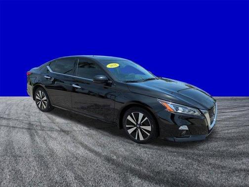 Black 2021 Nissan Altima 2.5 SL