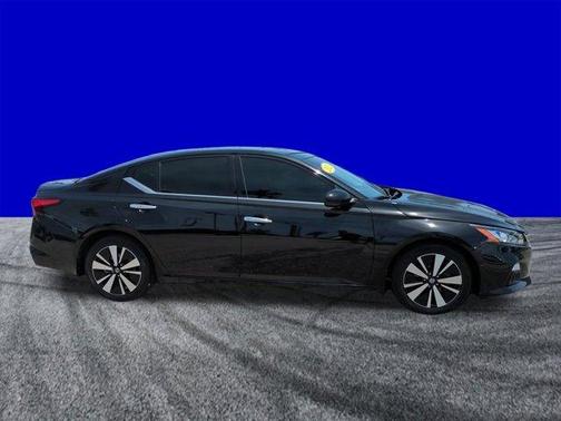 Black 2021 Nissan Altima 2.5 SL
