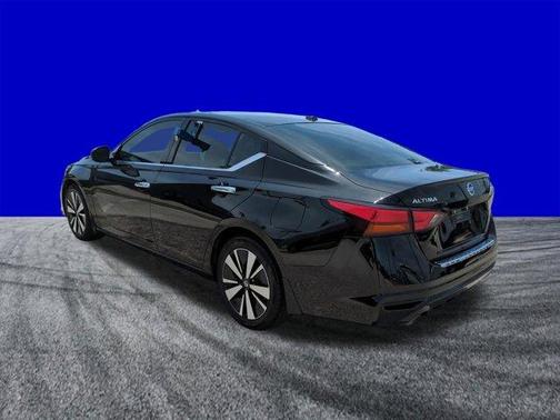 Black 2021 Nissan Altima 2.5 SL