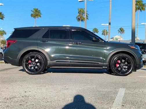 2022 Ford Explorer ST