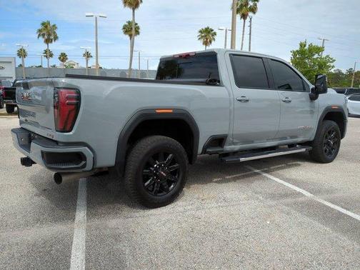 2024 GMC Sierra 2500 AT4