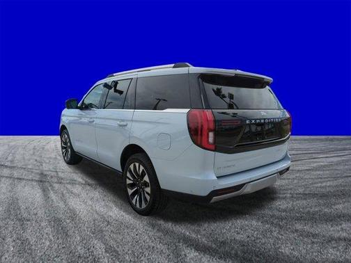Space Silver 2025 Ford Expedition Platinum