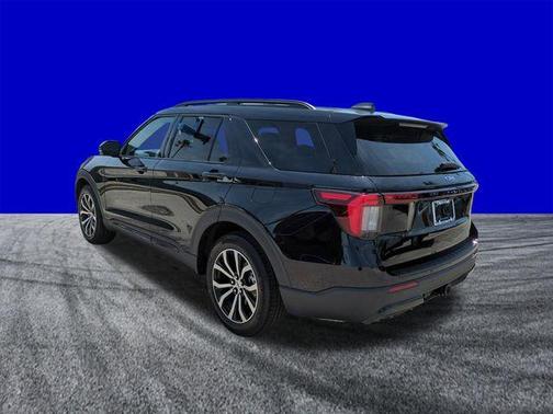 Agate Black Metallic 2026 Ford Explorer ST-Line