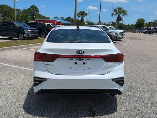 Snow White Pearl 2021 Kia Forte LXS