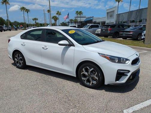 Snow White Pearl 2021 Kia Forte LXS