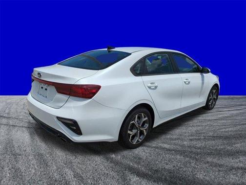 Snow White Pearl 2021 Kia Forte LXS