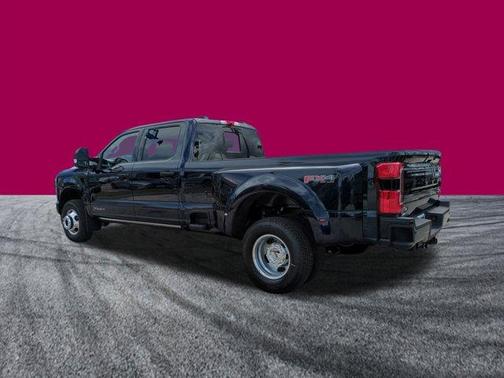 2025 Ford F-350 Platinum DRW