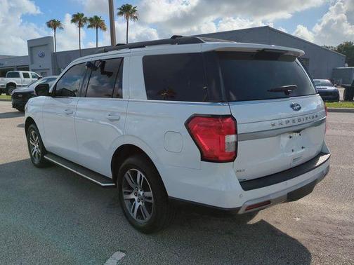 Oxford White 2022 Ford Expedition XLT