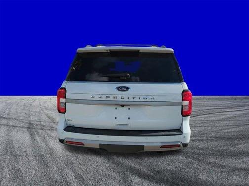 Oxford White 2022 Ford Expedition XLT
