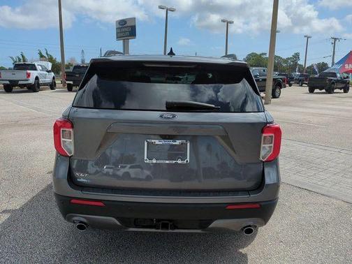 Carbonized Gray Metallic 2023 Ford Explorer XLT