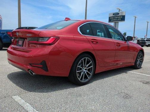 2022 BMW 330 i