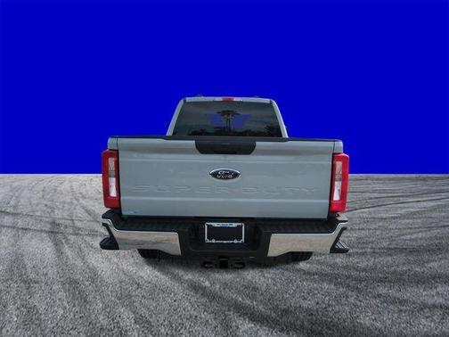 Avalanche 2026 Ford F-250 XLT