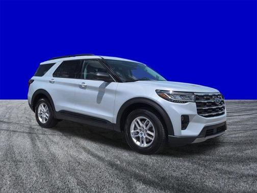 Space White Metallic 2026 Ford Explorer Active