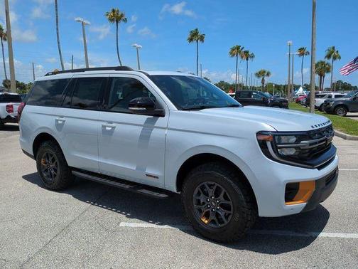 Space Silver 2026 Ford Expedition Tremor