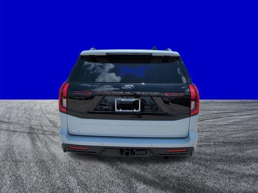 Space Silver 2026 Ford Expedition Tremor