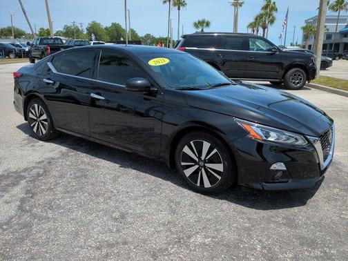 Black 2021 Nissan Altima 2.5 SL