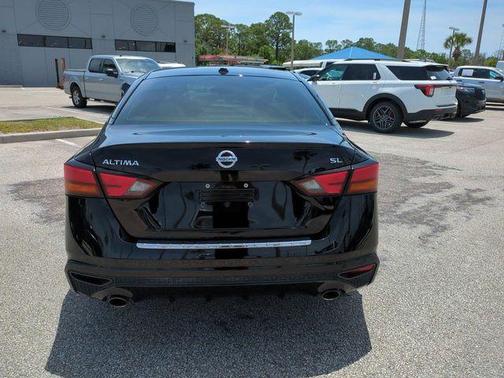 Black 2021 Nissan Altima 2.5 SL