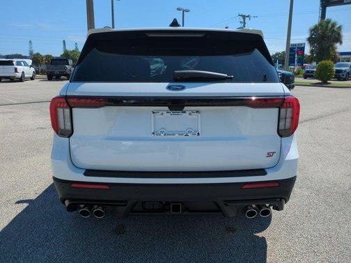 Star White 2026 Ford Explorer ST
