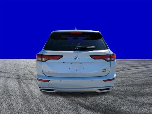 2022 Mitsubishi Outlander SE