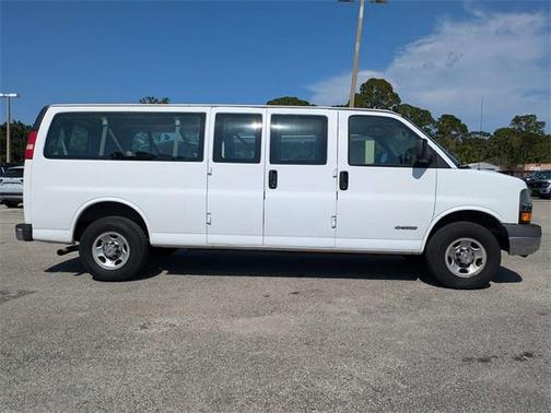 2003 Chevrolet Express 3500 Base