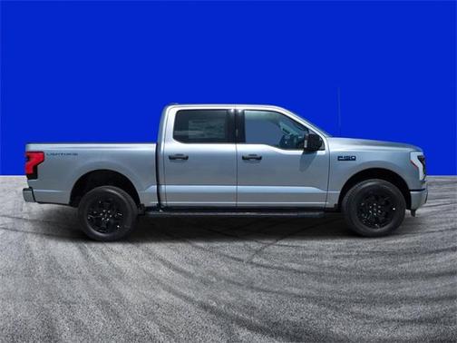 2025 Ford F-150 Lightning XLT