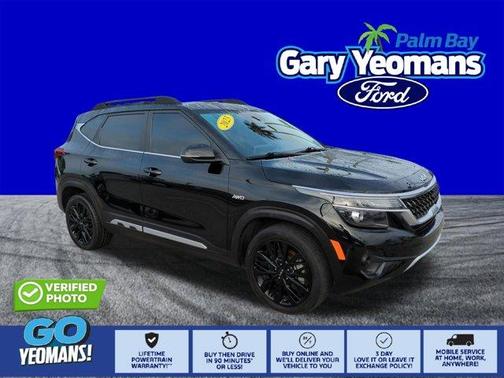 Cherry Black 2023 Kia Seltos Nightfall
