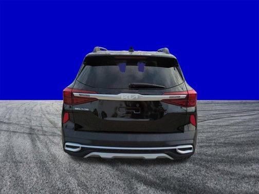 Cherry Black 2023 Kia Seltos Nightfall