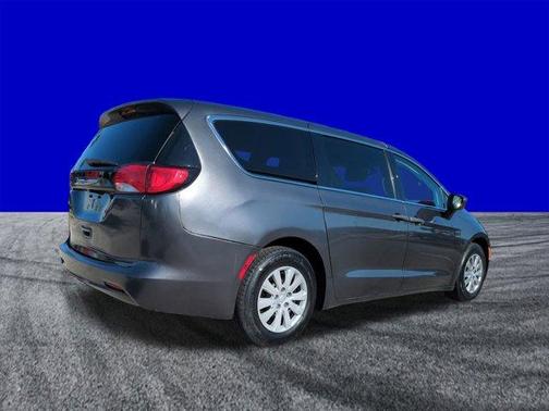 2021 Chrysler Voyager L