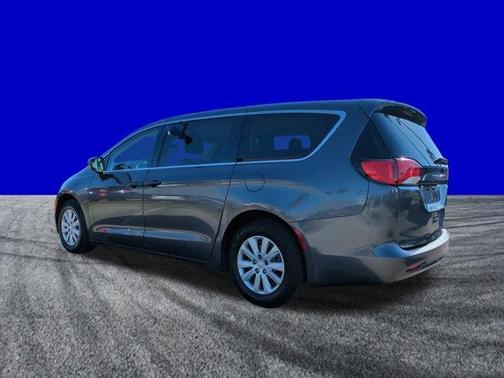2021 Chrysler Voyager L