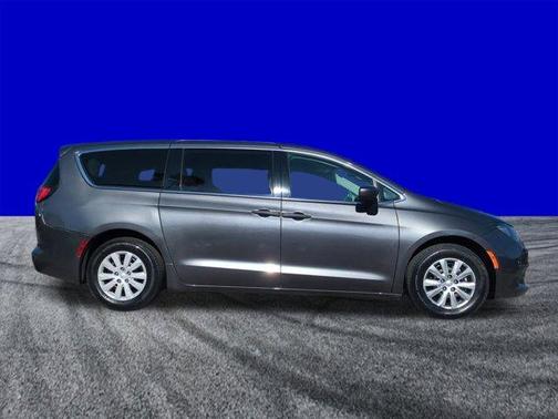 2021 Chrysler Voyager L