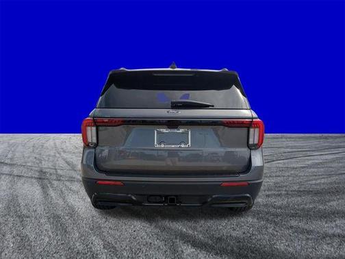 Carbonized Gray Metallic 2026 Ford Explorer ST-Line