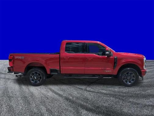Rapid Red Metallic Tinted Clearcoat 2023 Ford F-350 Lariat Super Duty