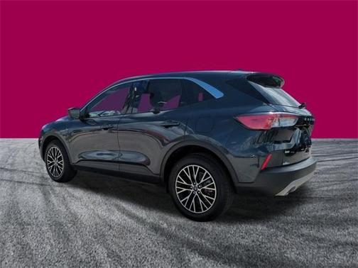2022 Ford Escape PHEV SE