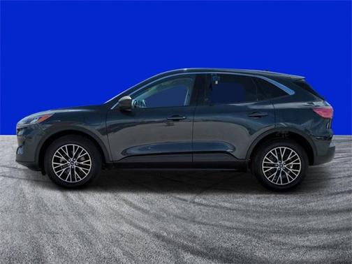2022 Ford Escape PHEV SE