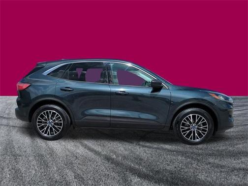 2022 Ford Escape PHEV SE