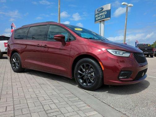 2021 Chrysler Pacifica Touring