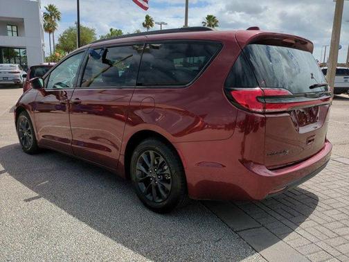 2021 Chrysler Pacifica Touring