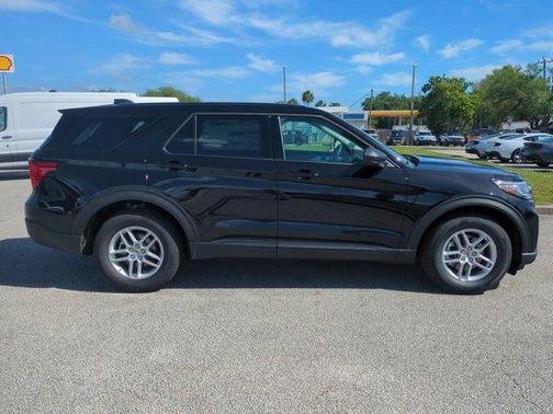 Agate Black Metallic 2026 Ford Explorer Active