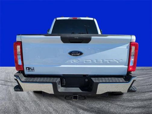2023 Ford F-350 XLT