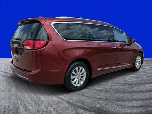 2018 Chrysler Pacifica Touring-L Plus