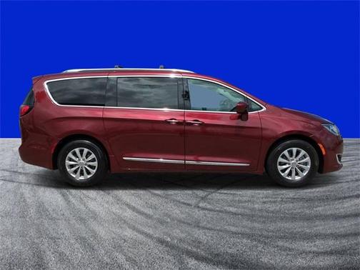 2018 Chrysler Pacifica Touring-L Plus