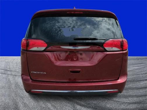 2018 Chrysler Pacifica Touring-L Plus