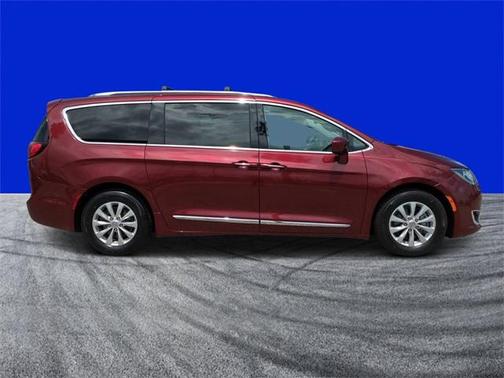 2018 Chrysler Pacifica Touring-L Plus