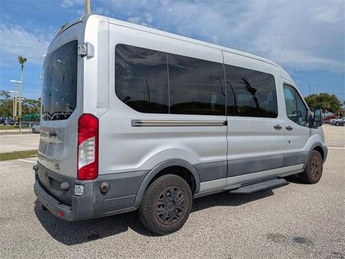 2017 Ford Transit-350 XLT
