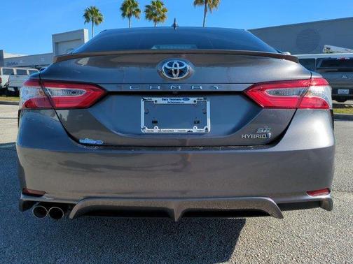 2020 Toyota Camry Hybrid SE