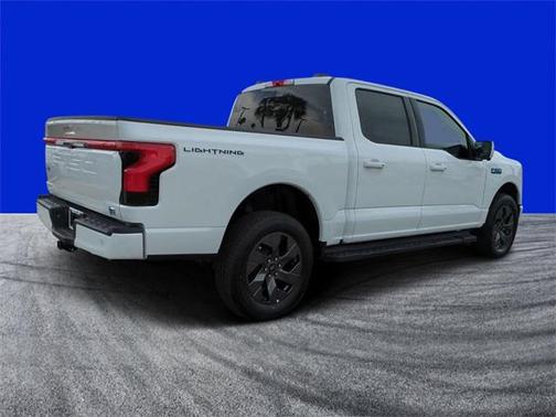 2025 Ford F-150 Lightning LARIAT